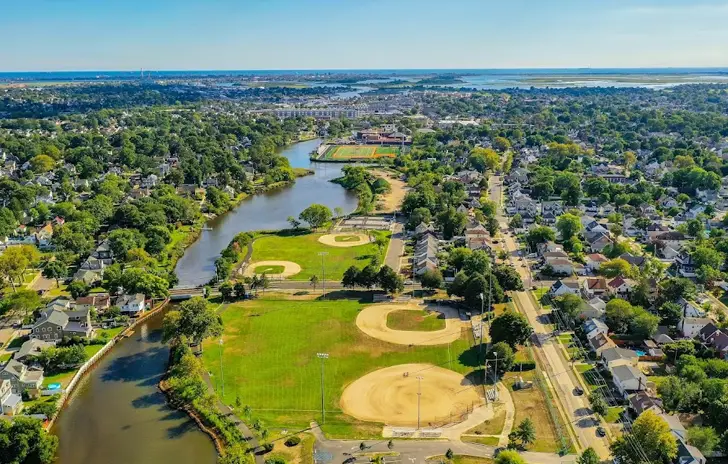 Rockville Centre, NY